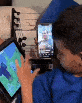 Kid using iPad - screen time problem